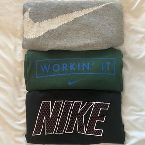 NIKE T-shirts